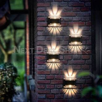 4 pezzi - Lampada da parete da giardino ad energia solare su e giù 