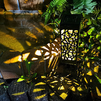 Solar Powered Vintage Outdoor Pathway Lamp